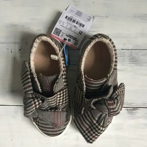 🆕 NWT Zara girls toddler sneakers. Size 5.